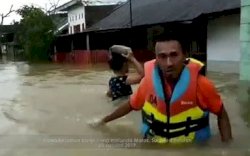 Banjir Setinggi Leher Rendam Wilayah Buttatoa Maros