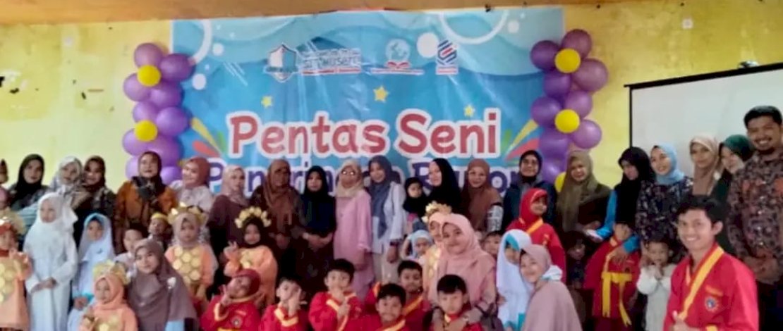 SIT Muslih Gowa Gelar Pentas Seni & Penerimaan Rapor bagi Murid TK dan SD SIT Muslih Gowa Gelar Pentas Seni & Penerimaan Rapor bagi Murid TK dan SD