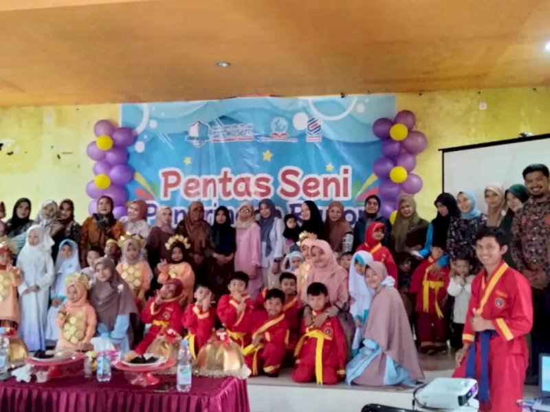 SIT Muslih  Gowa Gelar Pentas Seni & Penerimaan Rapor bagi Murid TK dan SD