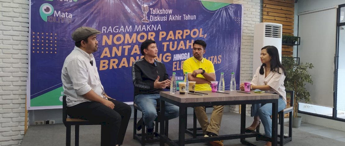 Bukamatanews dalam programnya Mata Politik, di Mbukk Coffeeshop, di Jalan Andi Djemma, Kota Makassar, pada Senin, 26 Desember 2022. Bukamatanews dalam programnya Mata Politik, di Mbukk Coffeeshop, di Jalan Andi Djemma, Kota Makassar, pada Senin, 26 Desember 2022.