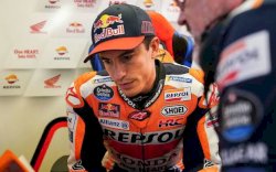 Liburan di Bali, Marc Marquez Bagikan Moment Unik Pengendara Motor Pakai Ban di Pinggang  