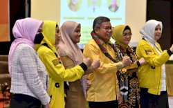 Peringati Hari Ibu, Taufan Pawe Minta KPPG Sulsel Siapkan Perempuan Tangguh untuk Caleg Golkar