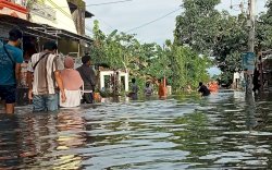 Banjir di Makassar, Ketinggian Air Masih Mencapai Paha Orang Dewasa