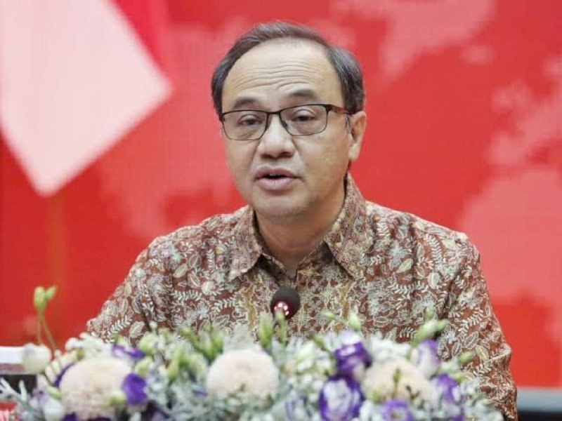 Jokowi Usul Teuku Faizasyah Jadi Dubes Norwegia