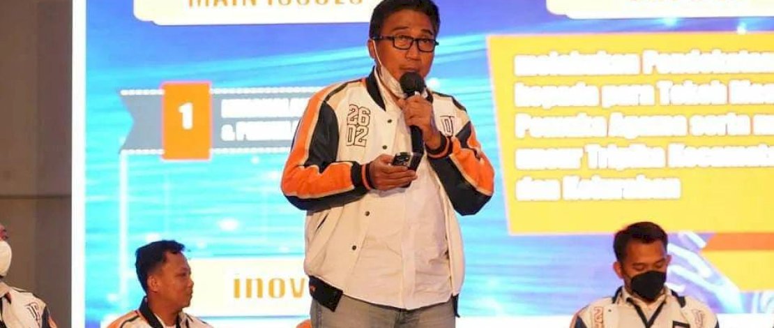 Tampil di Rakorsus, Ini Tiga Isu Utama yang Diangkat Camat Makassar Tampil di Rakorsus, Ini Tiga Isu Utama yang Diangkat Camat Makassar