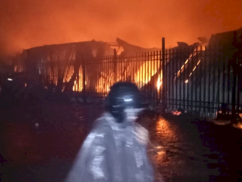 Sudah Tiga Saksi Diperiksa, Polisi Tunggu Labfor Usut Penyebab Kebakaran Pasar Sentral