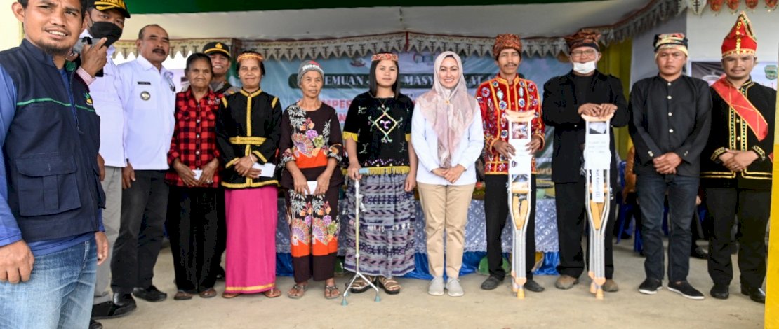 Bupati Luwu Utara, Indah Putri Indriani, saat kunjungan kerja ke Kecamatan Seko, Rabu, 28 Desember 2022. Bupati Luwu Utara, Indah Putri Indriani, saat kunjungan kerja ke Kecamatan Seko, Rabu, 28 Desember 2022.