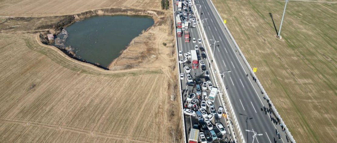 Kabut Tebal di China Sebabkan Ratusan Mobil Tabrakan Beruntun, Satu Tewas