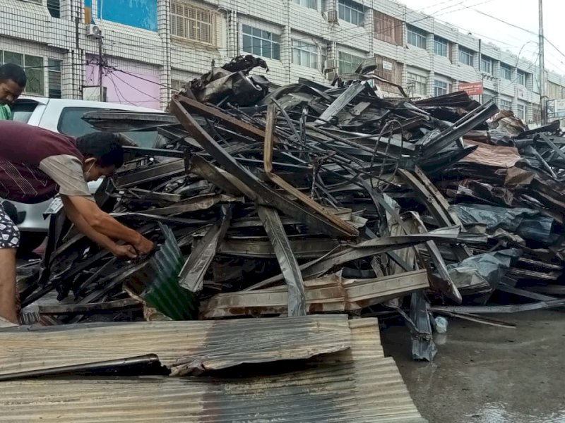 Saksi Mata Ungkap Detik-detik Kebakaran Pasar Sentral, Ada Pria Misterius...