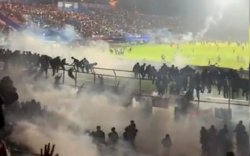 Polisi Divonis Bebas Karena Terbukti Gas Air Mata Kanjuruhan Terbawa Angin ke Arah Selatan Penonton