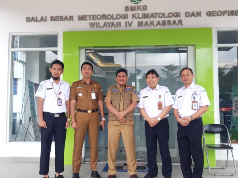 Hari Pertama Jabat Kepala BPBD Sulsel, Amson Padolo Sambangi Kantor BMKG