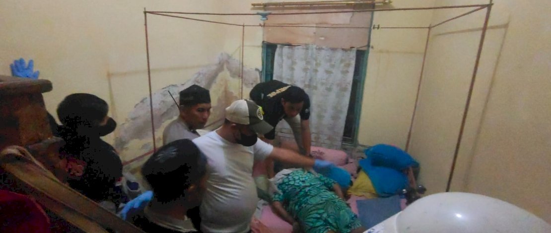 Mayat Lansia di Bantaeng Jalani Autopsi di RS Bayangkara Mayat Lansia di Bantaeng Jalani Autopsi di RS Bayangkara