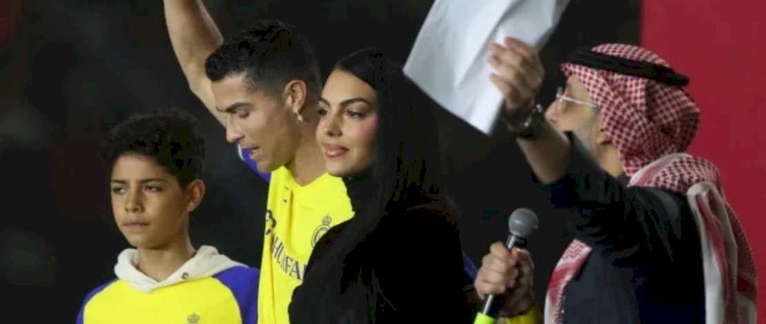 Jika CR7 - Georgina Tinggal Bersama Bakal Langgar Aturan Arab Saudi, Akan Menikah?