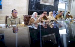 Ikuti Arahan Mendagri, Danny Manfaatkan Kontainer Kendalikan Harga