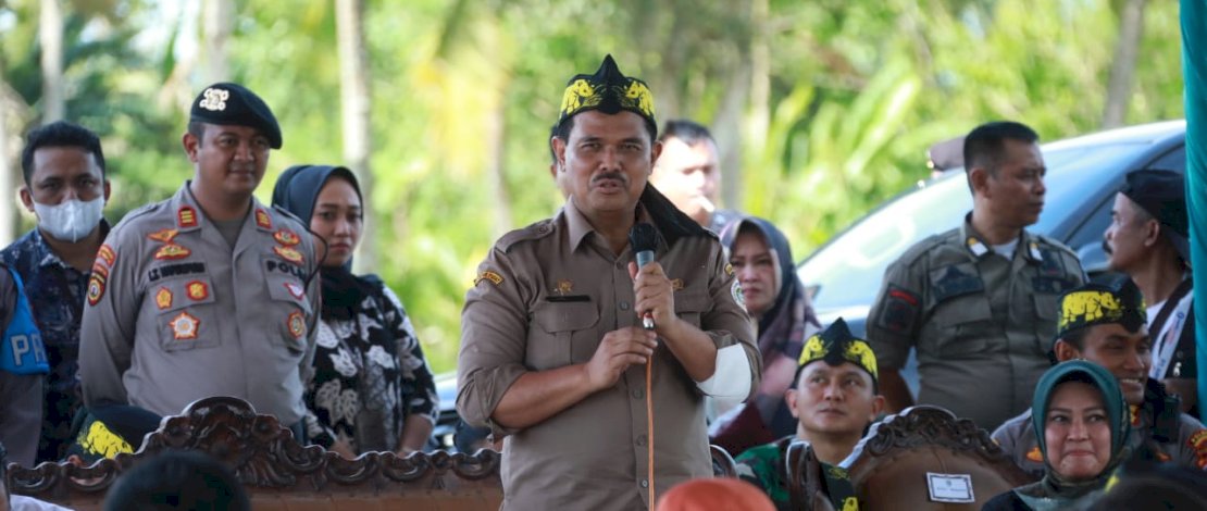Kementerian Pertanian (Kementan) bersama jajaran Pemprov Banten menggelar panen raya padi di area persawahan Desa Margagiri, Kecamatan Pagelaran, Kabupaten Pandeglang, Banten.