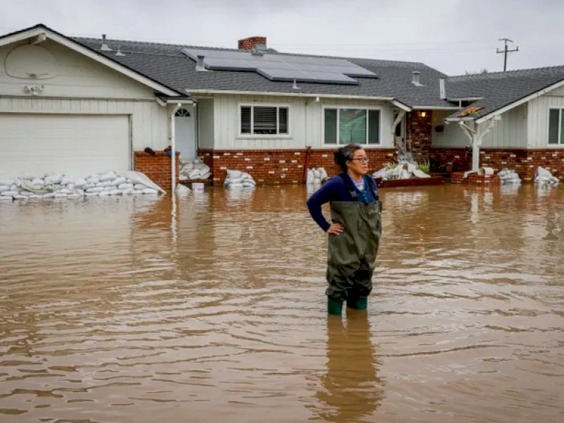 Hujan Terus Menerus Saat Badai, California Lelah Menghadapi Evakuasi