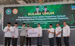 Kuliah Umum di Unisma, Wamentan Harvick Dorong Mahasiswa dan Santri Kembangkan Sektor Pertanian