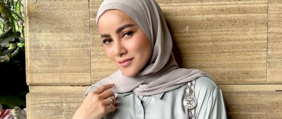 Unggahan Close Friend Olla Ramlan Tampil Menggoda Tersebar, Buka Hijab Lagi? Unggahan Close Friend Olla Ramlan Tampil Menggoda Tersebar, Buka Hijab Lagi?