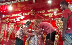 Jelang Imlek, Dewa-dewi Klenteng Xiang Ma 'Bersolek'