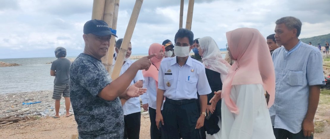 Wakil Bupati Saiful Arif bersama perangkat daerah terkait turun langsung meninjau lokasi, Rabu, 18 Januari 2023.