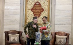 Pejabat Konsulat AS Kagumi Lorong Wisata, War Room, dan Sejarah Makassar