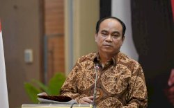 Kemendes Serius Kaji Usulan Masa Jabatan Kades Jadi 9 Tahun