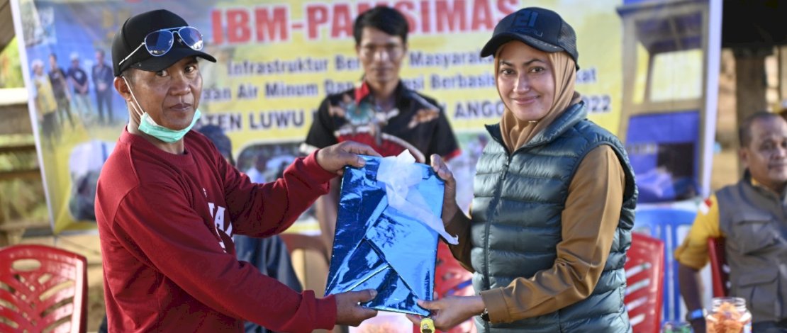 Bupati Luwu Utara, Indah Putri Indriani, meresmikan enam program Pamsimas.