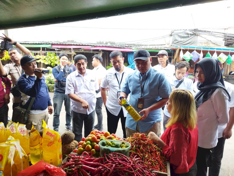 Sidak Pasar, KPPU dan Disdag Sulsel Pastikan Bahan Pokok Masyarakat Aman