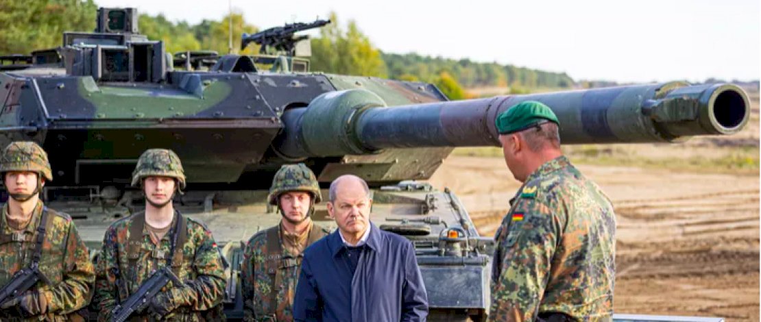 Setelah Tawaran AS, Jerman Menyetujui Tank Tempur Canggih Untuk Ukraina