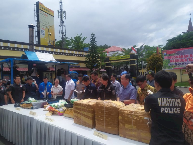 Polrestabes Makassar Musnahkan 43 Kg Barang Bukti Narkoba