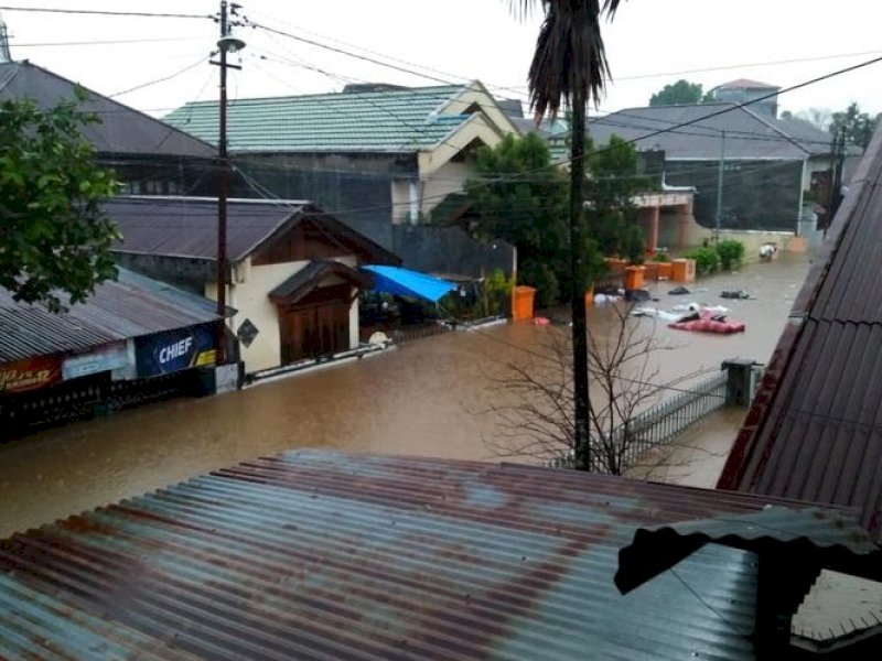 Banjir Bandang Terjang  Manado, 5 Orang Meninggal dan Ribuan Warga Mengungsi 