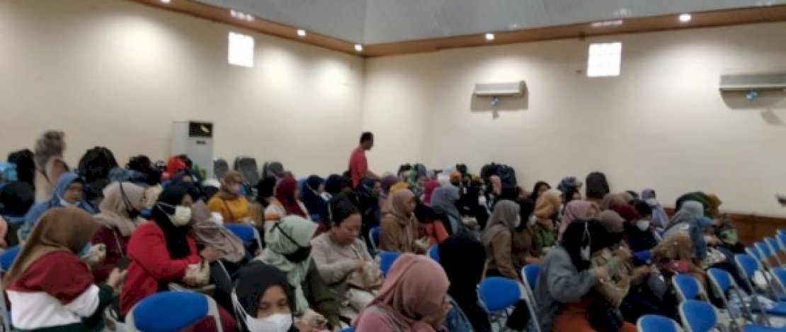 87 Calon TKI Illegal Diciduk di Bandara Juanda 87 Calon TKI Illegal Diciduk di Bandara Juanda