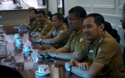 Camat Tallo Terima Kunjungan Silaturahim Kapolsek Baru, Bahas Kamtibmas