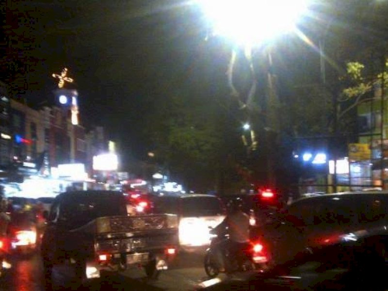 Macet Parah, Hindari Lewat Jalan Hertasning