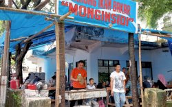 Warung Ikan Bakar Monginsidi Jadi Bagian Makassar Kota Makan Enak