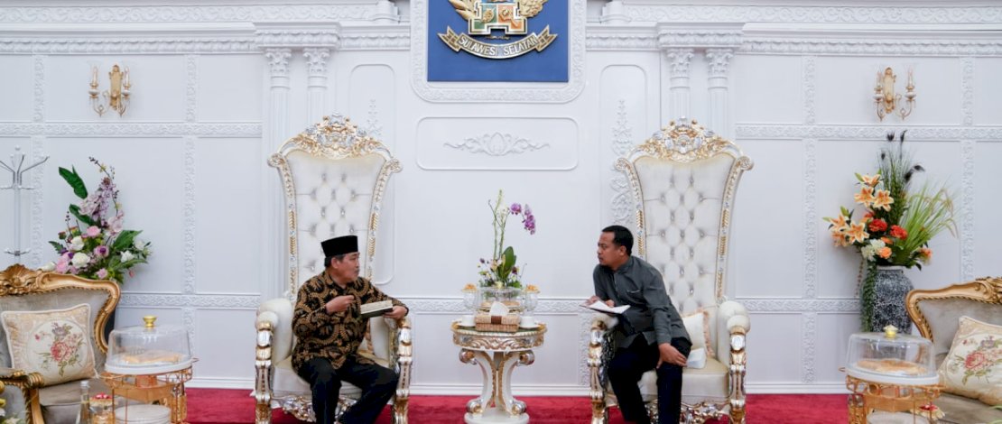 Bupati Sidrap, Dollah Mando, saat bertemu Gubernur Sulsel, Andi Sudirman Sulaiman, di Rumah Jabatan Gubernur, Jumat 3 Februari 2022.