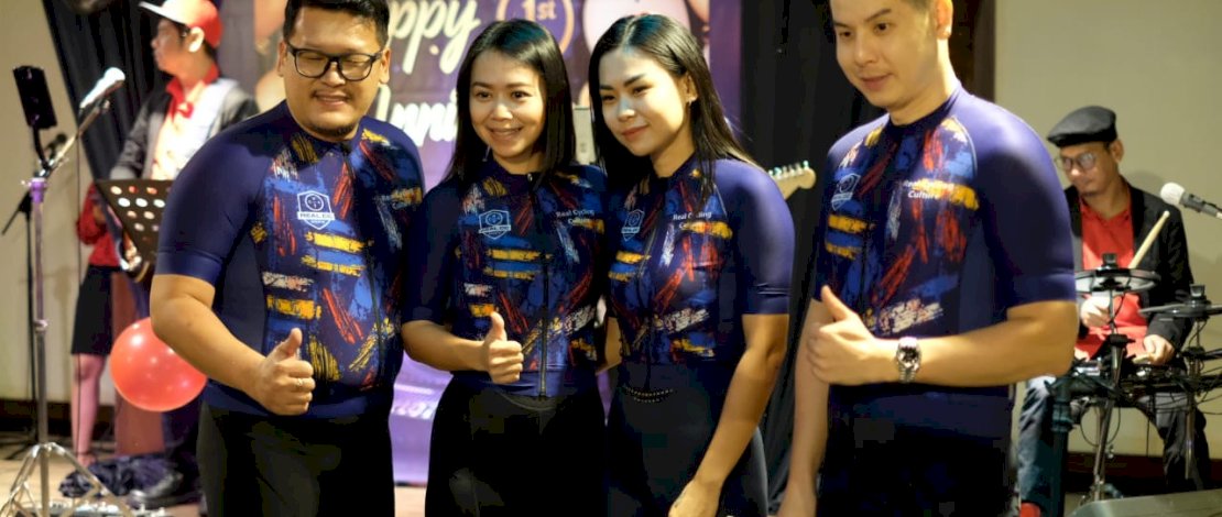 Club sepeda road bike Makassar Real Cycling Culture (RCC) merayakan ulang tahun pertama di Vegas Lounge Claro Makassar, Jumat, 3 Februari 2023.