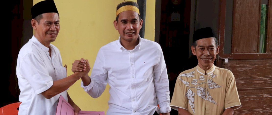Dua tokoh masyarakat Kecamatan Mariso mengundang Ketua DPRD Makassar, Rudianto Lallo, untuk bersilaturahmi dengan masyarakat, Ketua RT dan RW setempat. Dua tokoh masyarakat Kecamatan Mariso mengundang Ketua DPRD Makassar, Rudianto Lallo, untuk bersilaturahmi dengan masyarakat, Ketua RT dan RW setempat.