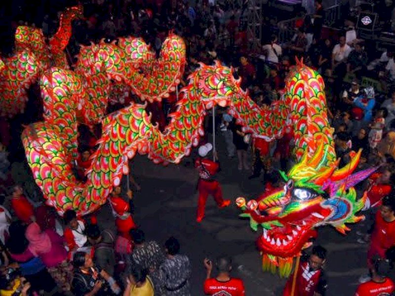 Tips Membawa Anak ke Cap Go Meh, Salah Satunya Bekali Pengetahuan Melindungi Diri