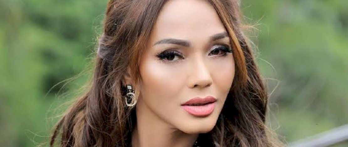 Dilaporkan Farhat Abbas Dugaan Pelanggaran UU ITE dan Pornografi, Bunda Corla: Mau Ngedombreng Kau?