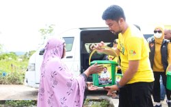 Ketua KONI Parepare Serahkan Paket Bantuan ke Korban Banjir