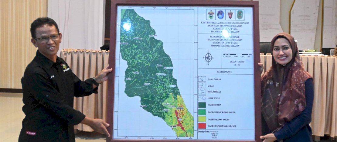 Lepas Mahasiswa KKN Tematik Unhas, Indah Terima Peta Bencana