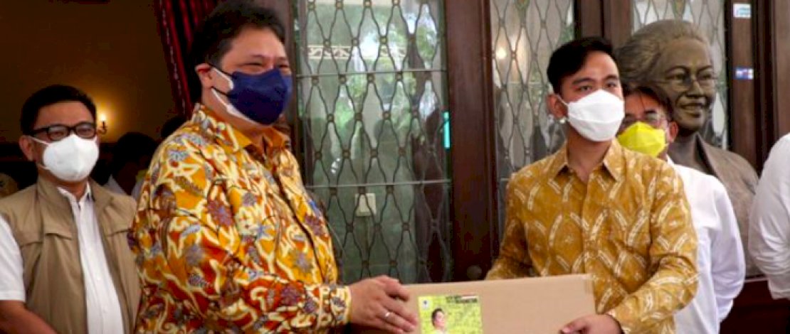 Airlangga Hartanto Bertemu Gibran Bahas Pilgub Jakarta 2024 Airlangga Hartanto Bertemu Gibran Bahas Pilgub Jakarta 2024