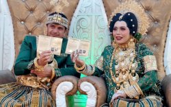 Kisah Cinta Beda Negara, Bule Turki Nikahi Gadis Asal Bone
