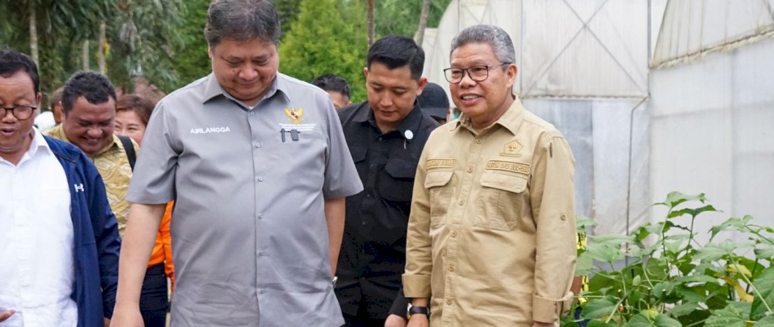 Wali Kota Parepare, Taufan Pawe, mendampingi Menteri Koordiator Bidang Perekonomian (Menko Parekonomian) Airlangga Hartarto, kunjungan kerja ke PT Vale Indonesia, di Sorowako, Luwu Timur, Jumat, 10 Februari 2023.
