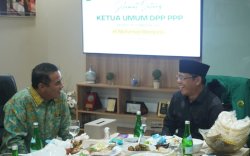 Silaturahmi, Ketum PPP Mardiono dan Amran Sulaiman Saling Lempar Pujian 