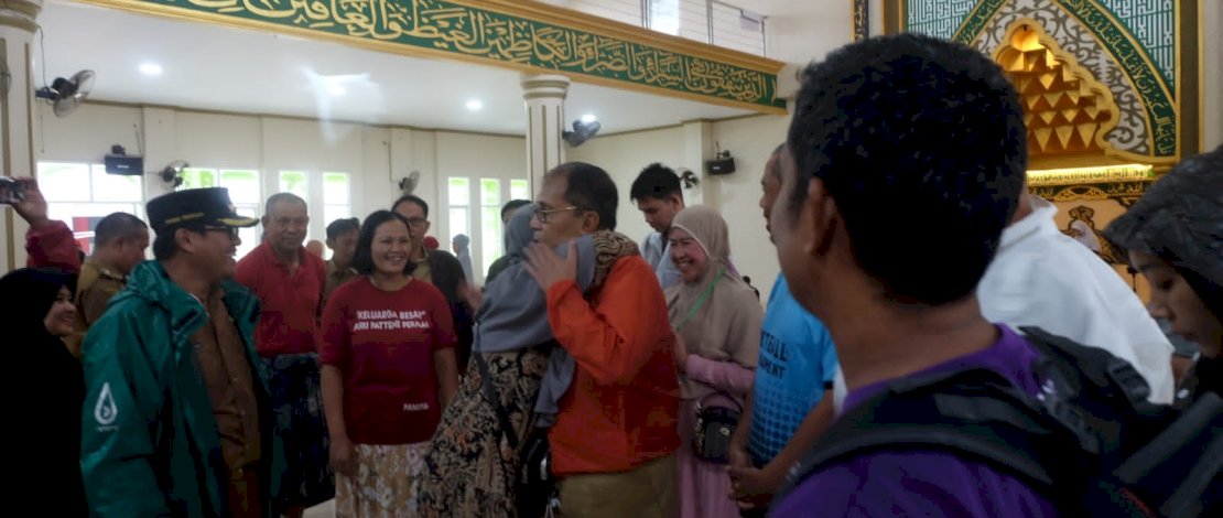 Danny Pomanto Kunjungi Pengungsi di Pattene Permai, Pastikan Kebutuhan Warga Terpenuhi