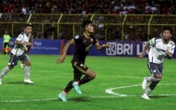 Taklukkan Persib Bandung, PSM Makassar Naik ke Puncak Klasemen