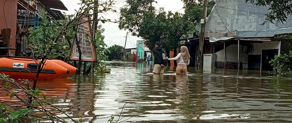 Hujan Mereda, Banjir Setinggi Dada Masih Menggenangi 3 Kecamatan di Kota Makassar 