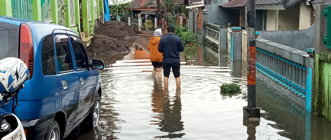 Warga Mulai Kembali ke Rumah, Jumlah Pengungsi Banjir Makassar Menurun Warga Mulai Kembali ke Rumah, Jumlah Pengungsi Banjir Makassar Menurun